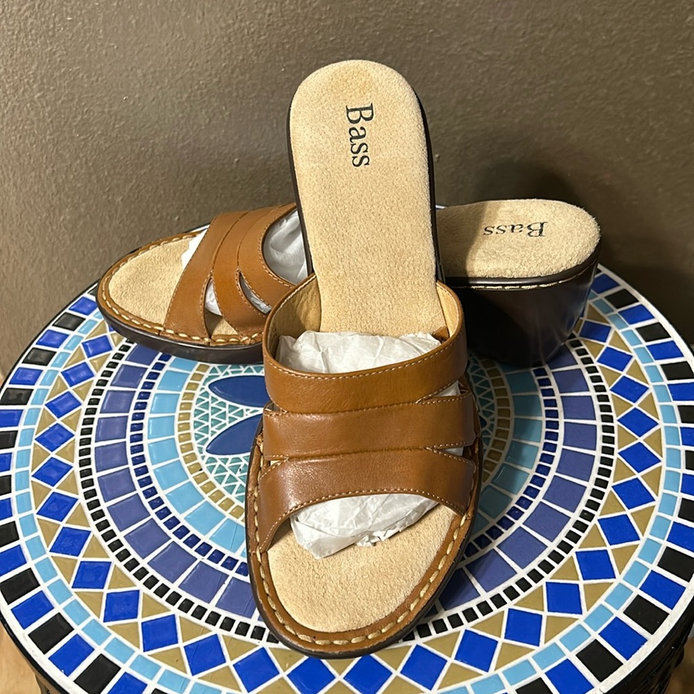 Bass Cushion wedge heel